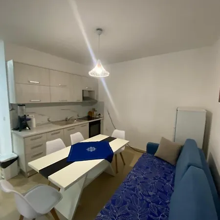 Apartment Qerret Golem (Tirana)